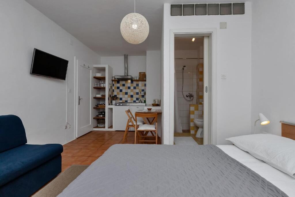 Studio with Garden View - Apartments & Rooms Rica